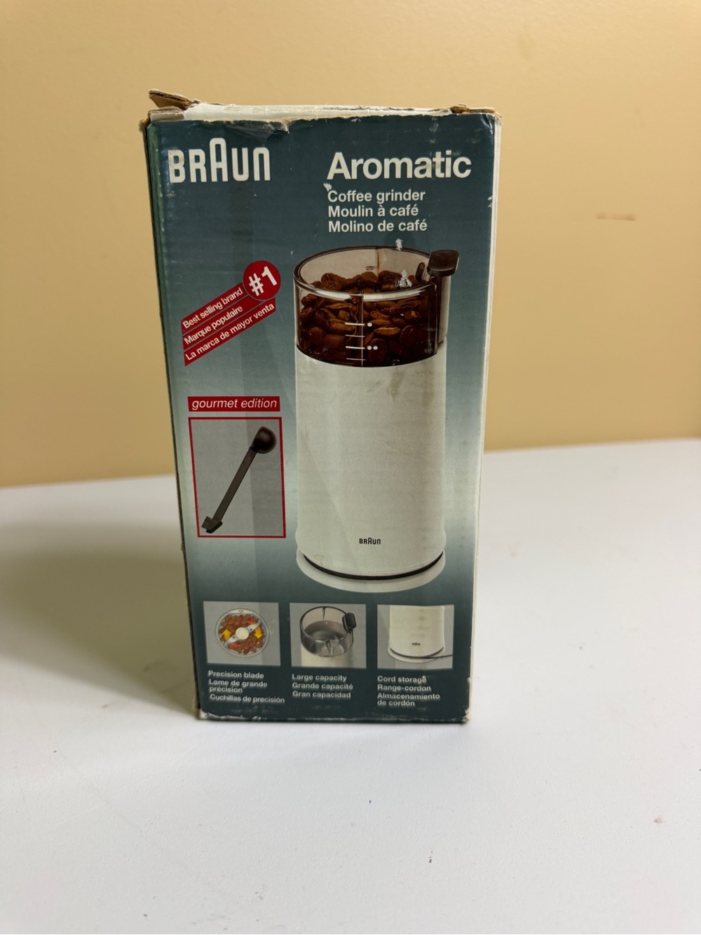 Vintage Braun Aromatic KSM 2 Coffee Grinder White Type 4041 with Original Box